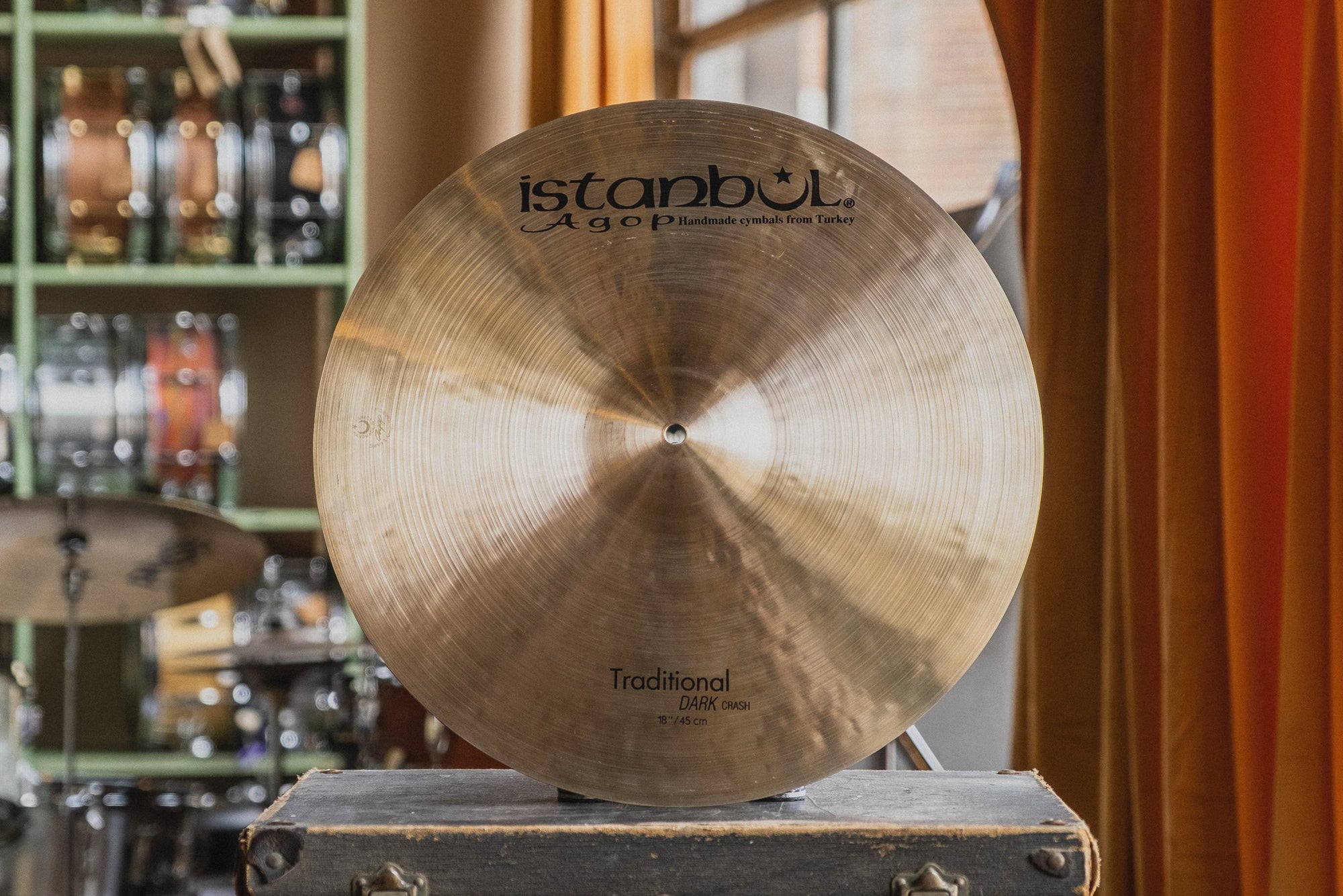 Istanbul Agop Traditional Dark Crash - 18"