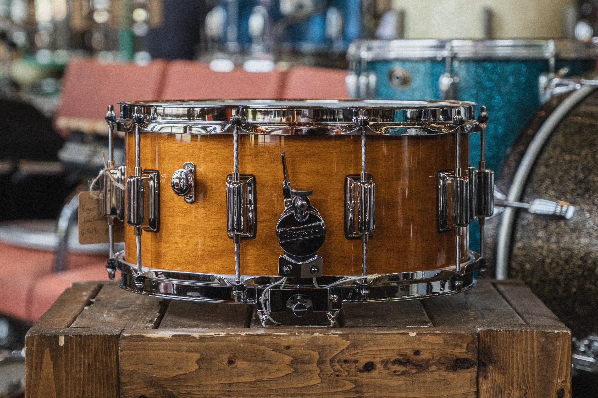 Rogers 'Dyna-Sonic' in Fruitwood Stain - 6.5x14