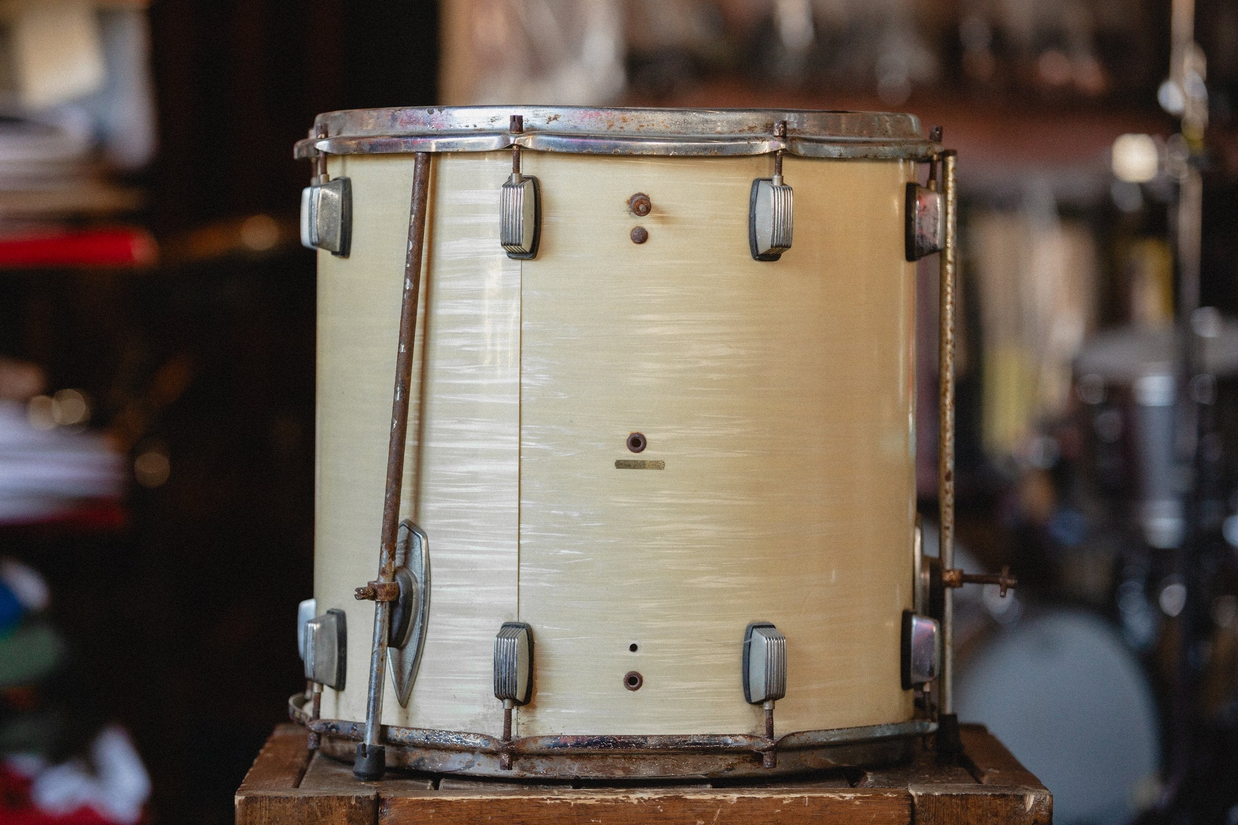 1960s Trixon Floor Tom in White Strata - 16x16