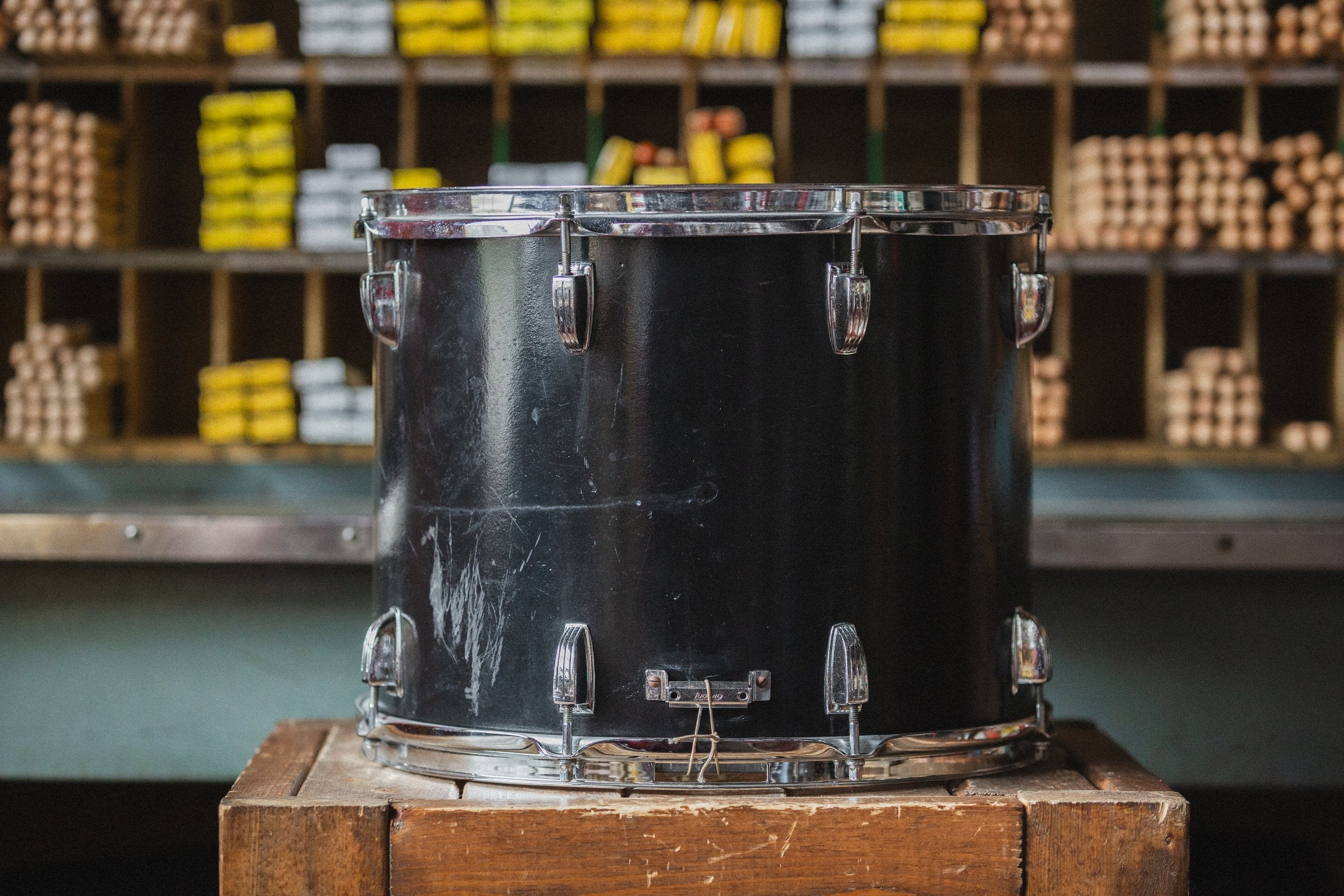 1970s Ludwig Marching Snare in Black Laquer - 12x15