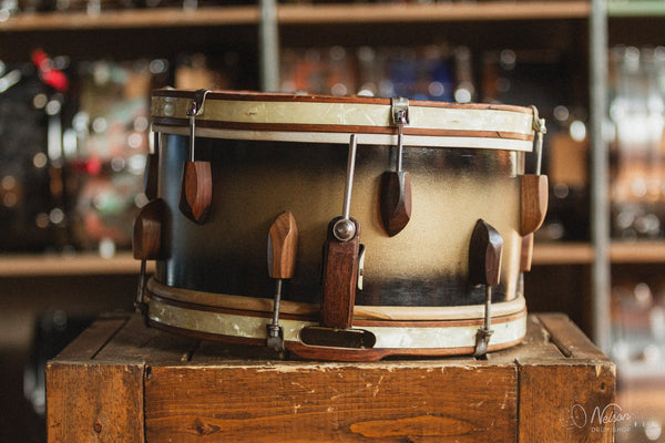 1940s Slingerland Rolling Bomber in Black & Gold - 7x14