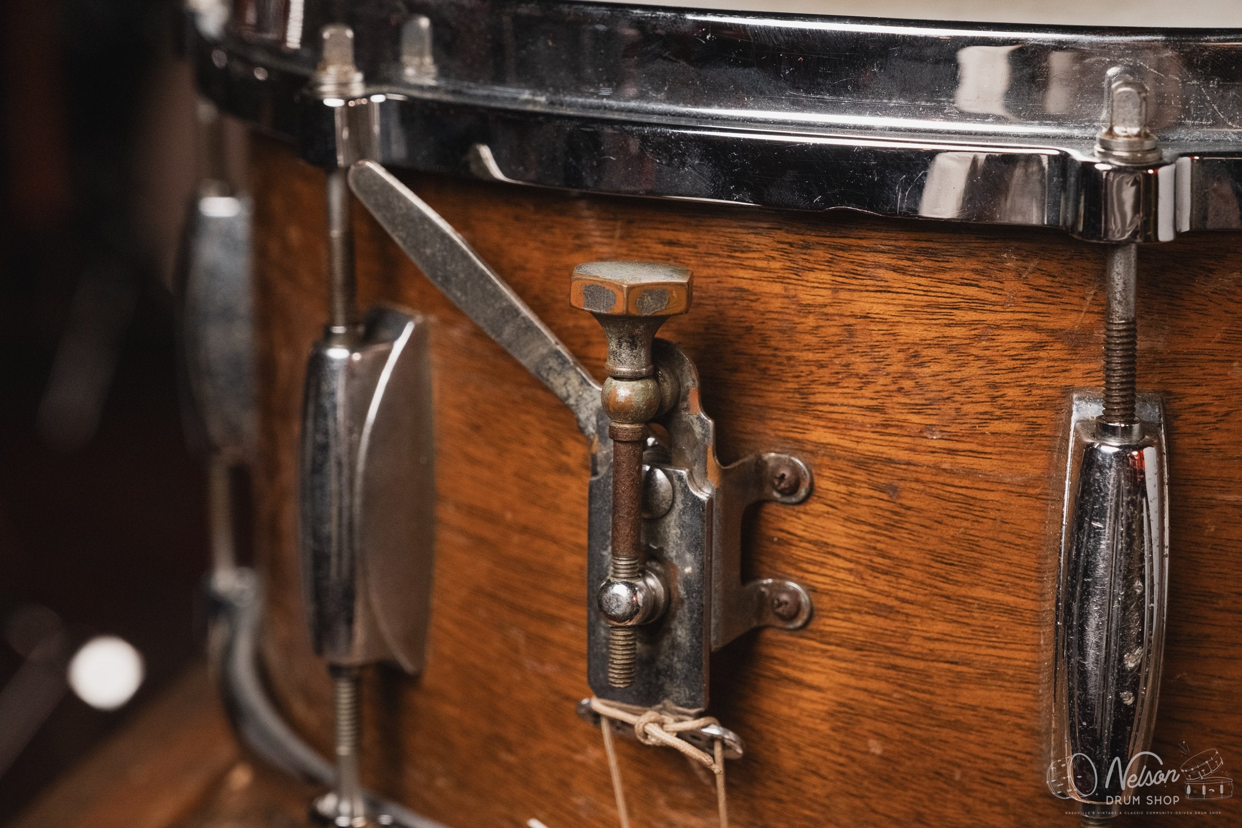 1950s Gretsch Round Badge in Mahogany Stain - 6.5x14