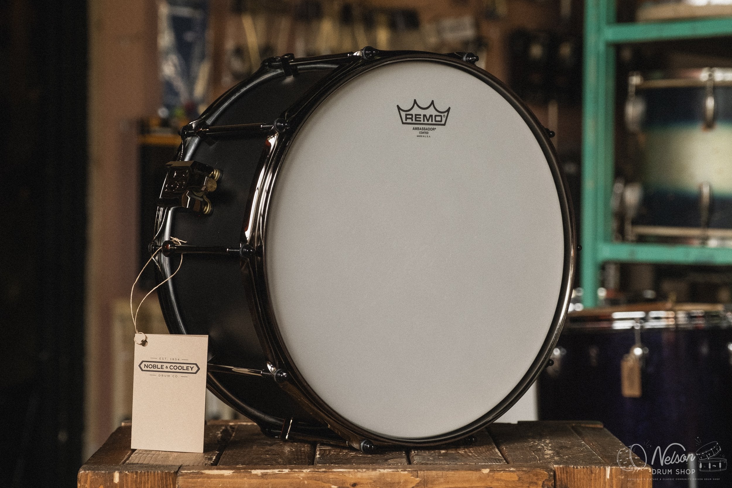 Noble & Cooley Solid Shell Walnut in Black Matte - 7x14